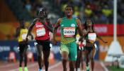 Caster Semenya wins 800m gold in a new games record of 1:56.68