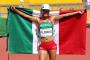 Mexico's Flores takes 10000m gold in a record breaking time