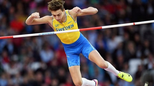 Duplantis Pole Vault - Armand Duplantis Of Sweden Competes In The Men S Pole Vault Final Pole Vault Competing Men : What makes the run tricky, is that you have to hold the pole steady while running.