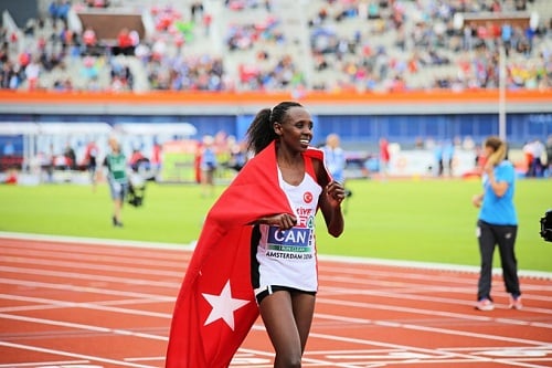 Kenyan-Born Turkish runner claims European Women's 10,000m crown | Watch Athletics