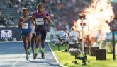 Caster Semenya breaks 600 m world best at ISTAF