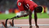 Blake Leeper, a double amputee, wins 400m in storming 44.42sec in Prague