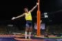  Armand Duplantis sets European Championships record to defend pole vault title