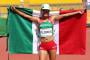 Mexico's Flores takes 10000m gold in a record breaking time