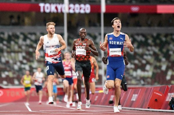 Jakob Ingebrigtsen Takes 1500m Sifan Hassan Wins Second Gold In Tokyo Watch Athletics [ 399 x 599 Pixel ]
